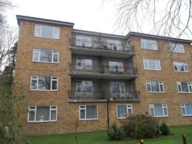 2 bedroom Flat to re...